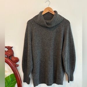 Women’s Banana Republic Charcoal Grey Soft Turtleneck Sweater